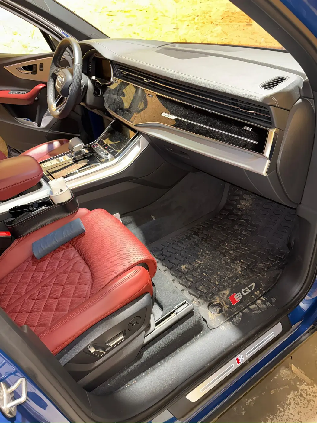 Audi Q7 S line · Innenraum vorher